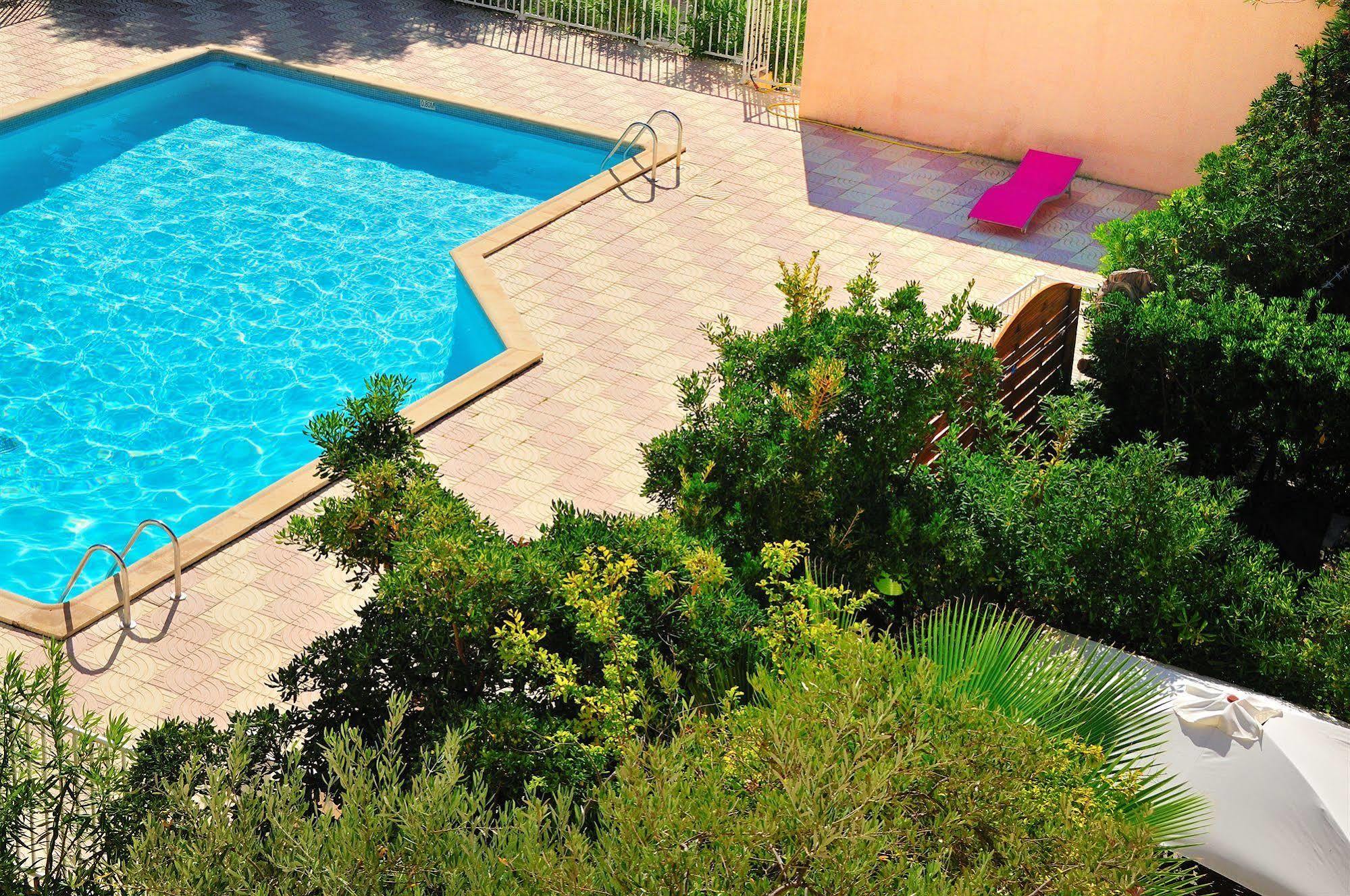 Hotel Les Grenadines Agde Exterior foto